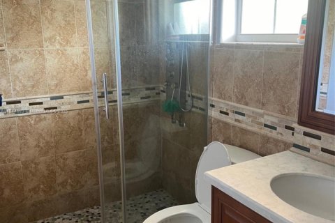 House in Cutler Bay, Florida 5 bedrooms, 261.98 sq.m. № 1840725 - photo 7