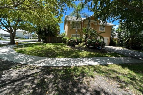 House in Cutler Bay, Florida 5 bedrooms, 261.98 sq.m. № 1840725 - photo 24
