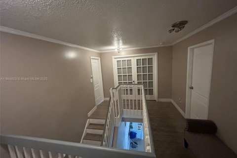 House in Cutler Bay, Florida 5 bedrooms, 261.98 sq.m. № 1840725 - photo 16