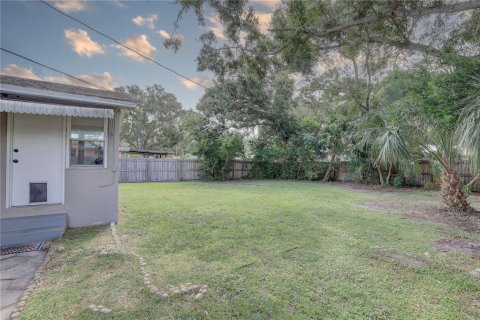 House in Saint Petersburg, Florida 3 bedrooms, 128.95 sq.m. № 1899988 - photo 28