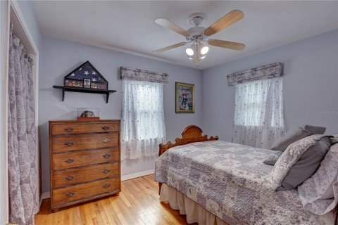 House in Saint Petersburg, Florida 3 bedrooms, 128.95 sq.m. № 1899988 - photo 21