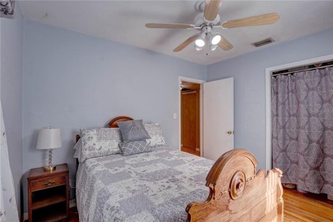 House in Saint Petersburg, Florida 3 bedrooms, 128.95 sq.m. № 1899988 - photo 22
