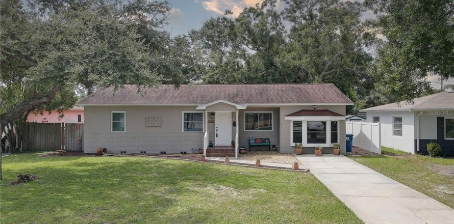 Casa en Saint Petersburg, Florida 3 dormitorios, 128.95 m2 № 1899988