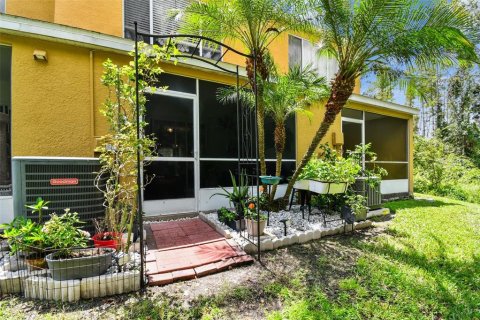 Townhouse in Wesley Chapel, Florida 2 bedrooms, 110 sq.m. № 1873258 - photo 22