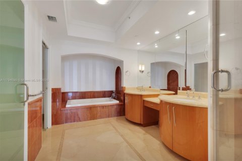 Copropriété à vendre à Sunny Isles Beach, Floride: 3 chambres, 205.69 m2 № 1875362 - photo 20