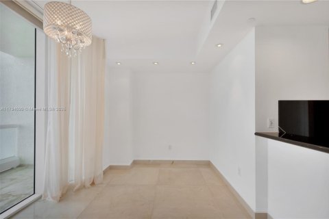 Copropriété à vendre à Sunny Isles Beach, Floride: 3 chambres, 205.69 m2 № 1875362 - photo 17