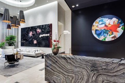 Condo in Miami, Florida, 1 bedroom  № 1973511 - photo 15