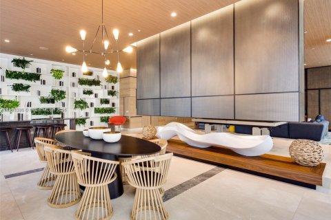 Condo in Miami, Florida, 1 bedroom  № 1973511 - photo 17