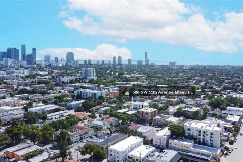 House in Miami, Florida 3 bedrooms, 135.27 sq.m. № 1984845 - photo 5