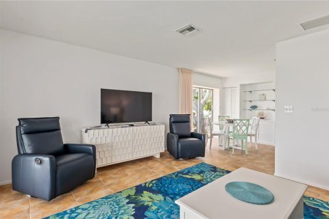 Villa ou maison à louer à Sarasota, Floride: 1 chambre, 69.49 m2 № 1856077 - photo 11