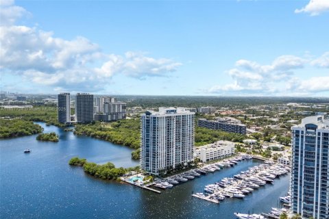 Copropriété à louer à North Miami Beach, Floride: 3 chambres, 181.9 m2 № 1924886 - photo 30