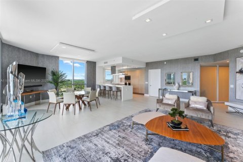 Copropriété à louer à North Miami Beach, Floride: 3 chambres, 181.9 m2 № 1924886 - photo 8