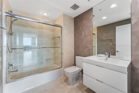 Copropriété à louer à North Miami Beach, Floride: 3 chambres, 181.9 m2 № 1924886 - photo 21