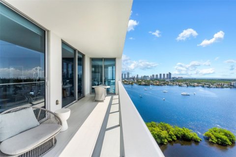 Copropriété à louer à North Miami Beach, Floride: 3 chambres, 181.9 m2 № 1924886 - photo 4