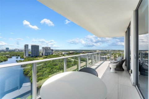 Copropriété à louer à North Miami Beach, Floride: 3 chambres, 181.9 m2 № 1924886 - photo 3
