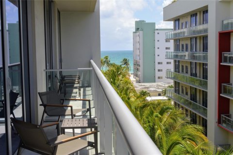 Condo in Hollywood, Florida, 1 bedroom № 2081995