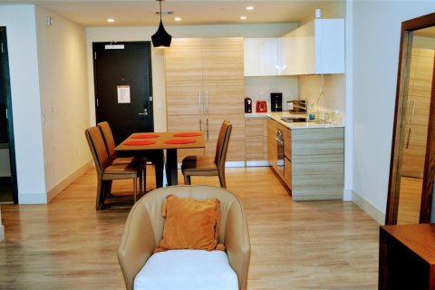 Condo in Hollywood, Florida, 1 bedroom № 2081995 - photo 7