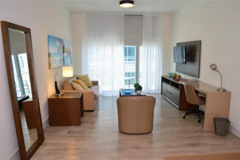 Condo in Hollywood, Florida, 1 bedroom № 2081995 - photo 10