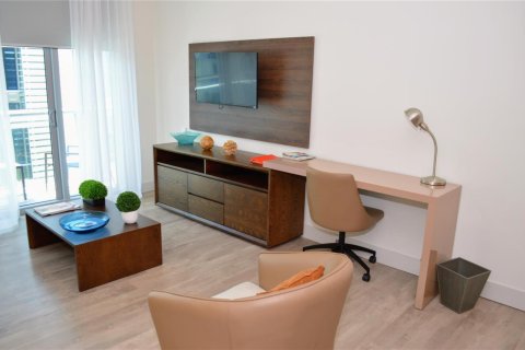 Condo in Hollywood, Florida, 1 bedroom № 2081995 - photo 4