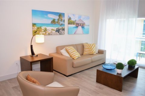 Condo in Hollywood, Florida, 1 bedroom № 2081995 - photo 6