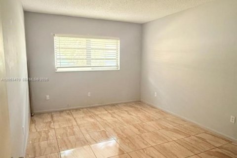 Copropriété à louer à Miami, Floride: 1 chambre, 60.29 m2 № 2168252 - photo 4