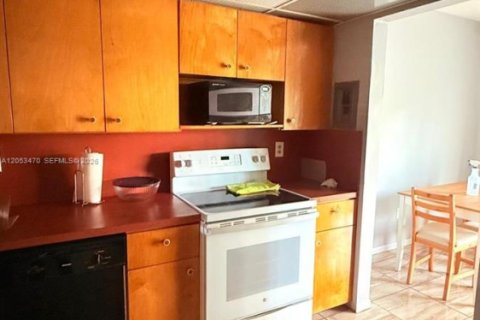 Copropriété à louer à Miami, Floride: 1 chambre, 60.29 m2 № 2168252 - photo 3