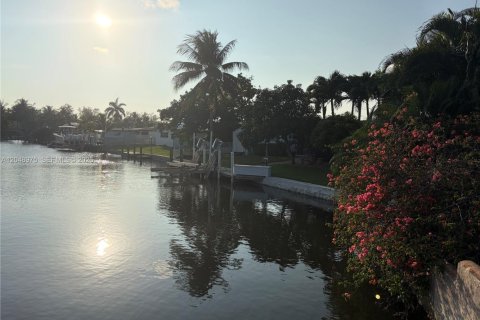 Casa en venta en Dania Beach, Florida, 3 dormitorios, 212.19 m2 № 2387978 - foto 25