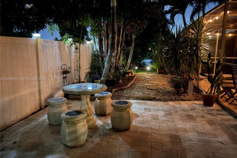 Casa en venta en Dania Beach, Florida, 3 dormitorios, 212.19 m2 № 2387978 - foto 18