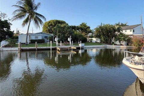 Casa en venta en Dania Beach, Florida, 3 dormitorios, 212.19 m2 № 2387978 - foto 13
