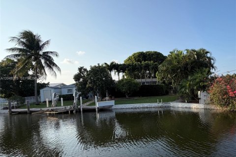 Casa en venta en Dania Beach, Florida, 3 dormitorios, 212.19 m2 № 2387978 - foto 24