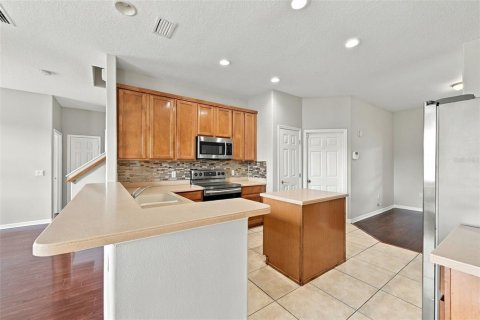 Villa ou maison à louer à Tampa, Floride: 4 chambres, 264.59 m2 № 2415519 - photo 11