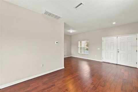 Villa ou maison à louer à Tampa, Floride: 4 chambres, 264.59 m2 № 2415519 - photo 5