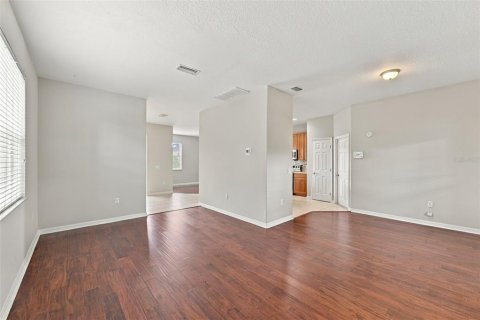 Villa ou maison à louer à Tampa, Floride: 4 chambres, 264.59 m2 № 2415519 - photo 6