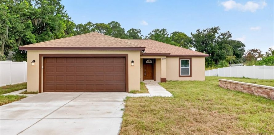 Villa ou maison à Winter Haven, Floride 3 chambres, 137.87 m2 № 2406846