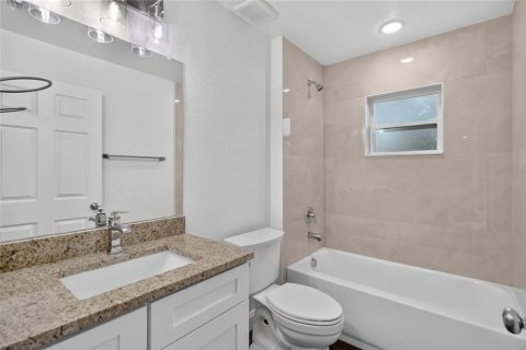 Villa ou maison à vendre à Winter Haven, Floride: 3 chambres, 137.87 m2 № 2406846 - photo 13
