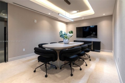 Copropriété à vendre à Miami, Floride: 3 chambres, 163.42 m2 № 1974363 - photo 25