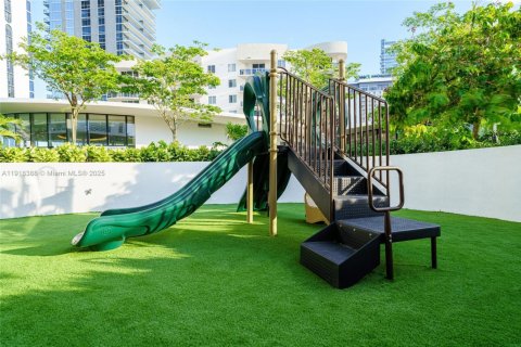 Copropriété à vendre à Miami, Floride: 3 chambres, 163.42 m2 № 1974363 - photo 15