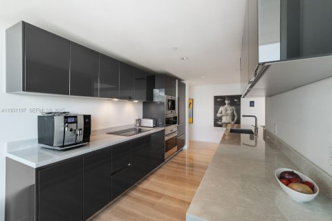 Condominio en alquiler en Miami, Florida, 2 dormitorios, 106.65 m2 № 2076946 - foto 4