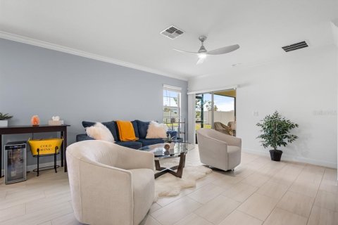 House in Wimauma, Florida 2 bedrooms, 149.94 sq.m. № 1685330 - photo 12