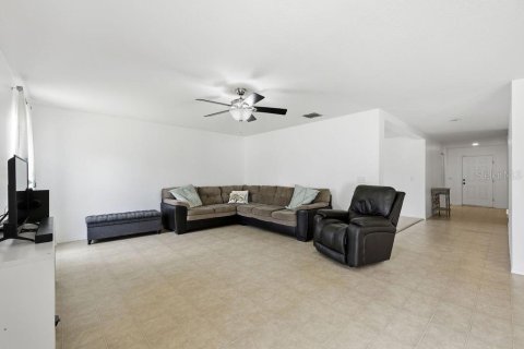 House in Riverview, Florida 3 bedrooms, 178.37 sq.m. № 2217777 - photo 12