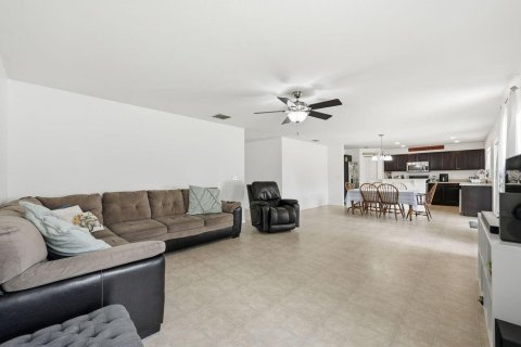House in Riverview, Florida 3 bedrooms, 178.37 sq.m. № 2217777 - photo 13