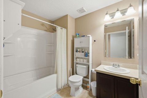 House in Riverview, Florida 3 bedrooms, 178.37 sq.m. № 2217777 - photo 21