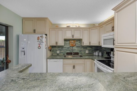 Adosado en venta en Stuart, Florida, 2 dormitorios, 119.66 m2 № 2146997 - foto 14