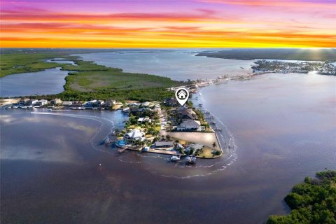 Villa ou maison à vendre à Matlacha, Floride: 3 chambres, 302.58 m2 № 2142950 - photo 6