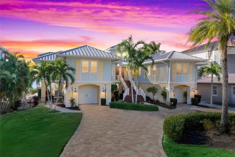 Villa ou maison à Matlacha, Floride 3 chambres, 302.58 m2 № 2142950