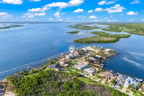 Villa ou maison à vendre à Matlacha, Floride: 3 chambres, 302.58 m2 № 2142950 - photo 5