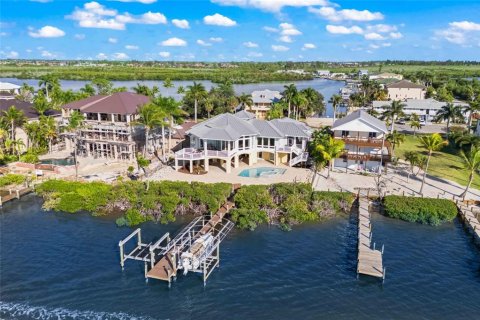 Villa ou maison à vendre à Matlacha, Floride: 3 chambres, 302.58 m2 № 2142950 - photo 9