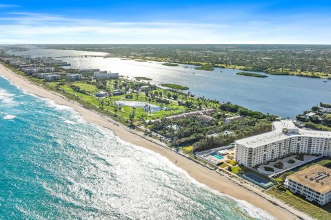 Condo in Palm Beach, Florida, 2 bedrooms  № 2248263 - photo 24