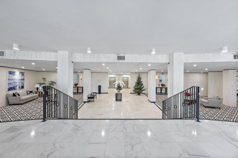 Condo in Palm Beach, Florida, 2 bedrooms  № 2248263 - photo 4