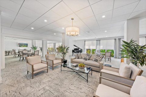 Condo in Palm Beach, Florida, 2 bedrooms  № 2248263 - photo 19